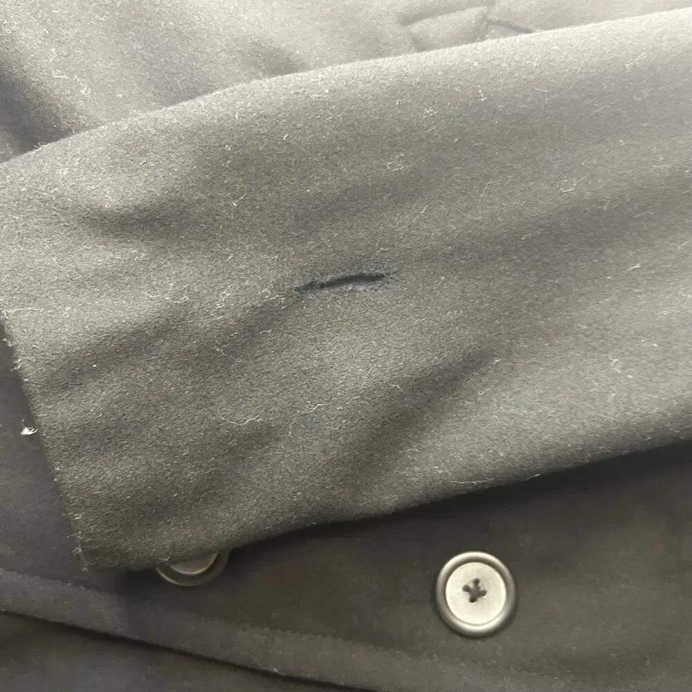 Banana Republic Wool Peacoat I’m Black. Shoulder pads women S